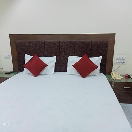 Hotel Ambassador Inn Gwalior Exterior photo