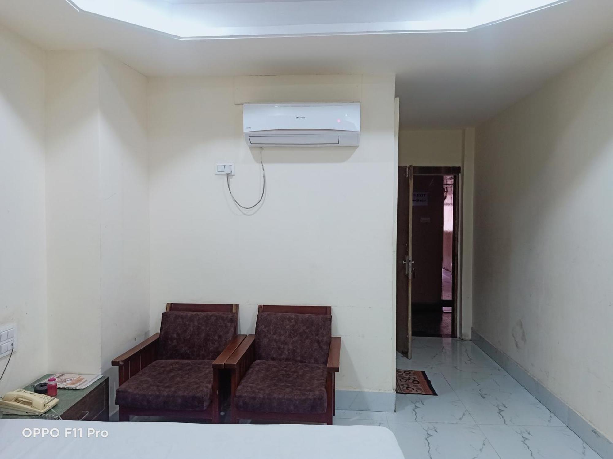 Hotel Ambassador Inn Gwalior Exterior photo