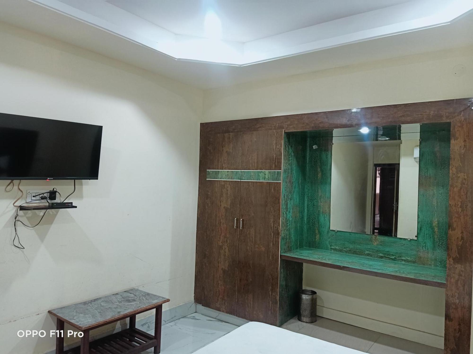 Hotel Ambassador Inn Gwalior Exterior photo