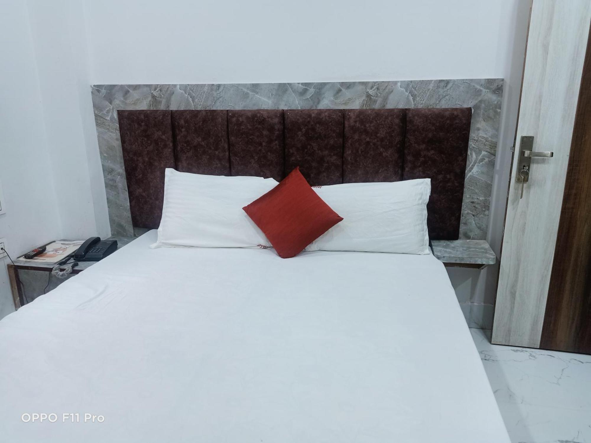 Hotel Ambassador Inn Gwalior Exterior photo