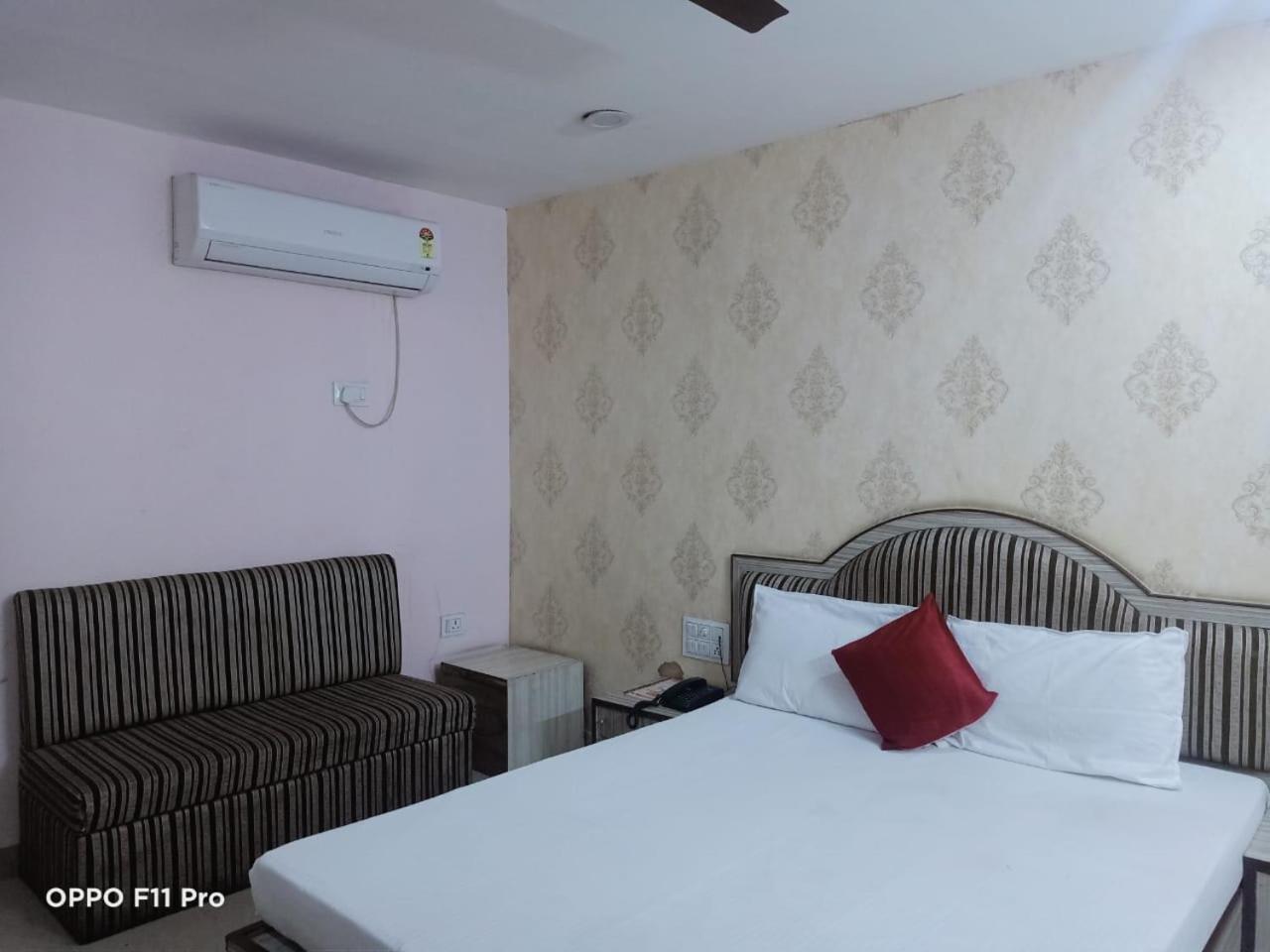 Hotel Ambassador Inn Gwalior Exterior photo